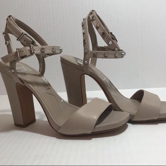 Gianni Bini studded heels - Picture 1 of 5